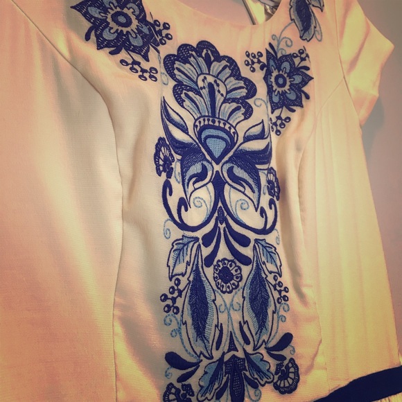 ModCloth cream maxi with blue embroidery - Picture 3 of 7